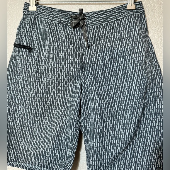 Patagonia Boy’s Board Shorts Swimming Shorts Size 14 - Picture 2 of 8